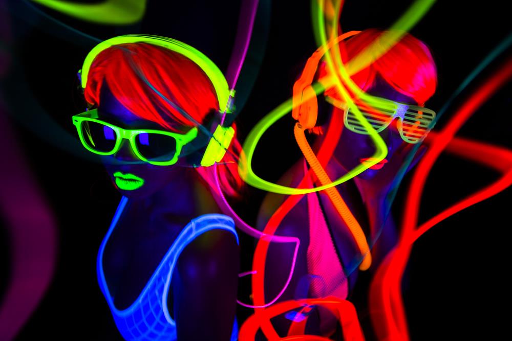 meninas neon