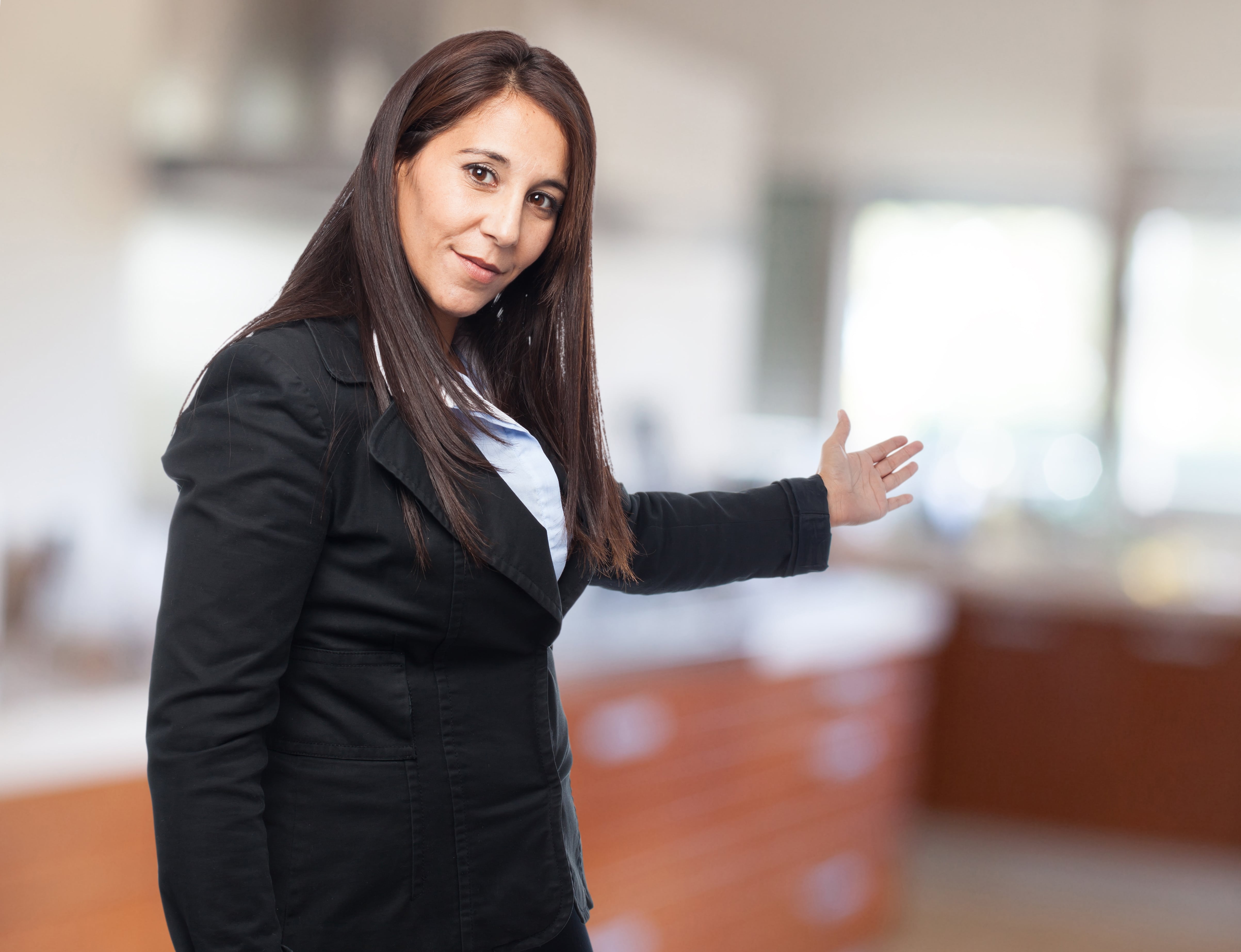 como contratar recepcionista de eventos